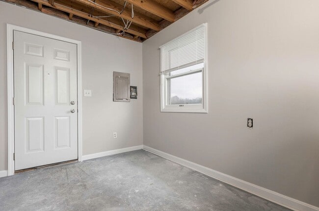 Building Photo - 7314 Ridge Creek Rd