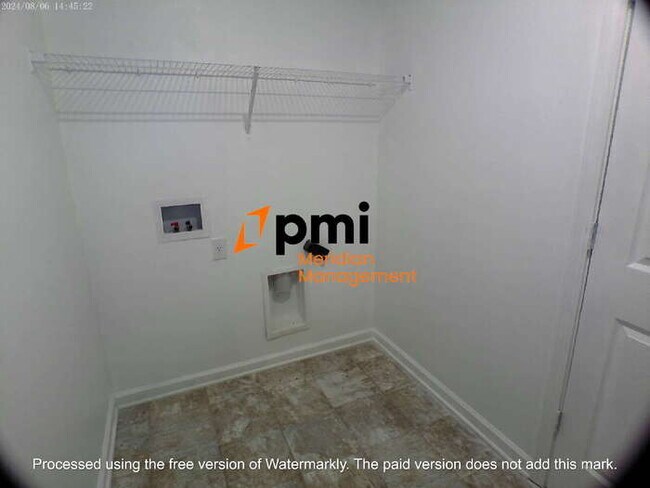 Building Photo - 1820 N Clearwater Dr
