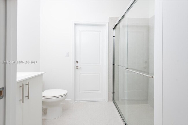 Building Photo - 2636 SE 8th Ct