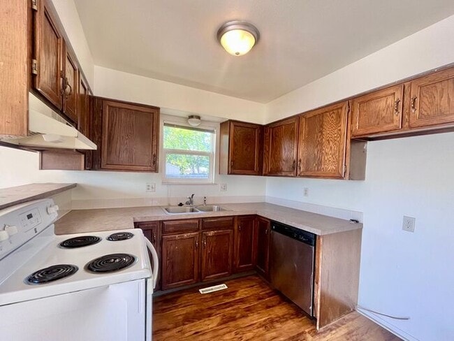 Building Photo - 3 Bedroom Home in SW Loveland!