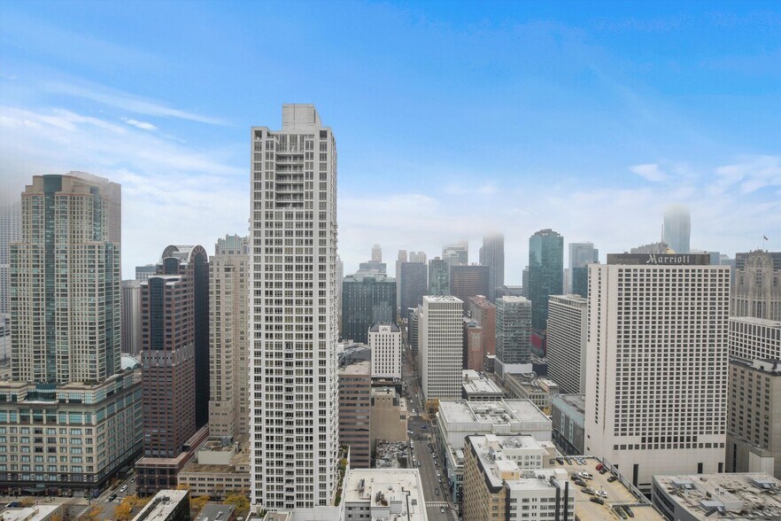 Building Photo - 10 E Ontario St