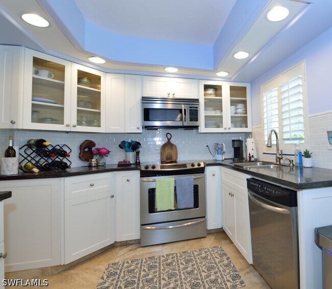 Building Photo - 28076 Cavendish Ct