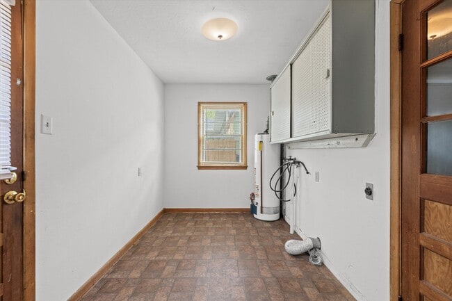 Building Photo - 1311 W Worley St