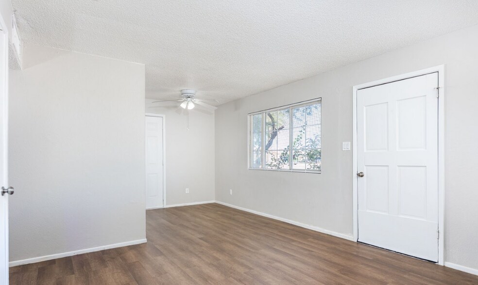 Building Photo - 819 N Arbor Ave