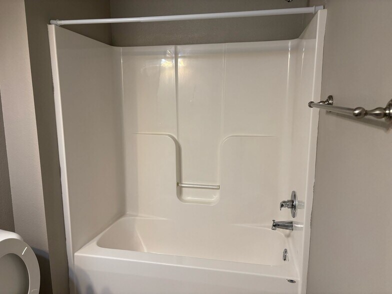 Building Photo - 8350 Ep True Pky