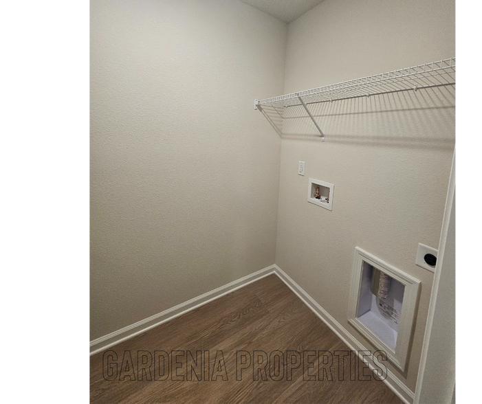 Building Photo - 1115 E 5th St