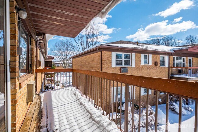 Building Photo - 55 Gill Ln