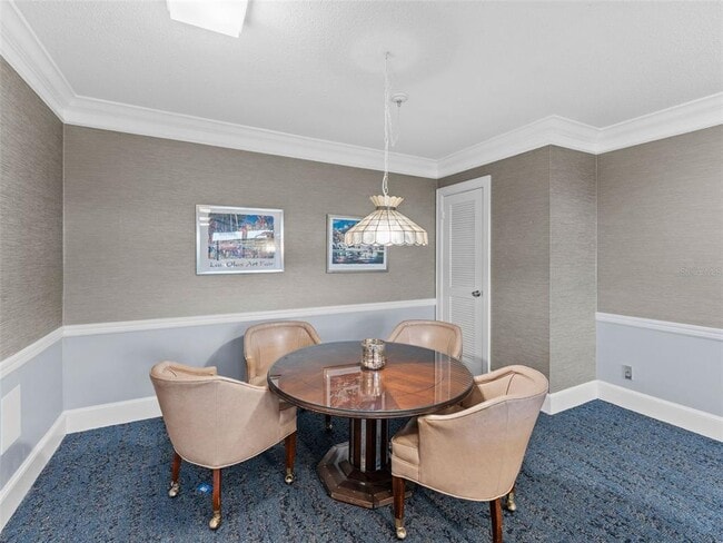 Building Photo - 7100 Sunshine Skyway Ln S