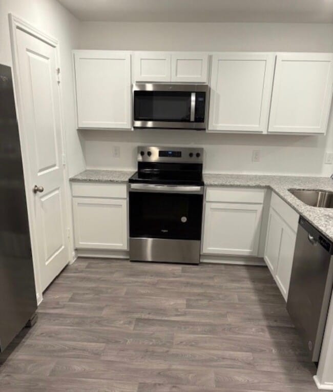 Building Photo - 14634 New Vlg Dr