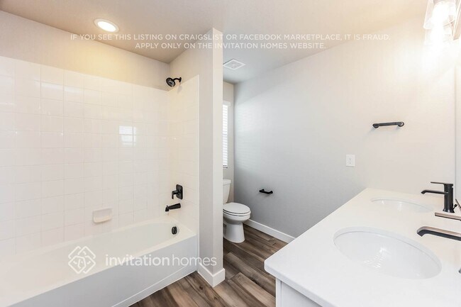 Building Photo - 11257 House Finch Ln