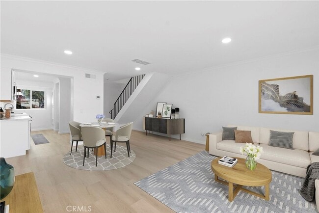 Building Photo - 2 Bedroom Townhome in San Marcos