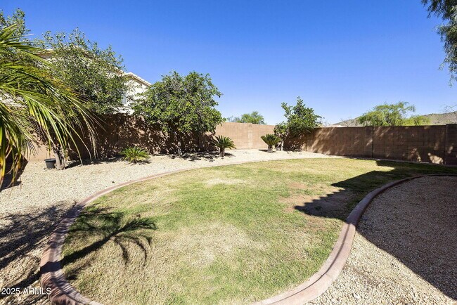 Building Photo - 2404 W Silver Sage Ln