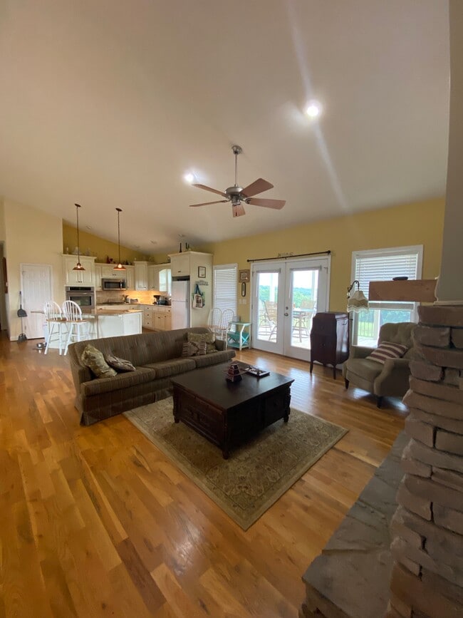 Building Photo - 149 Bowen Farm Rd