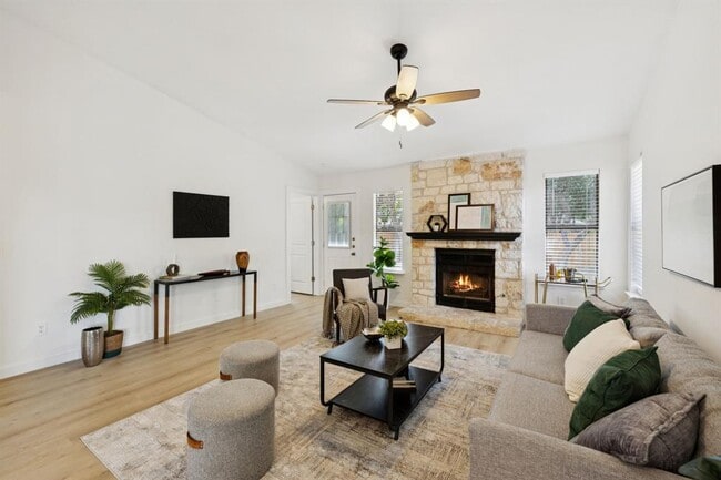 Building Photo - 2900 Sabinal Trail