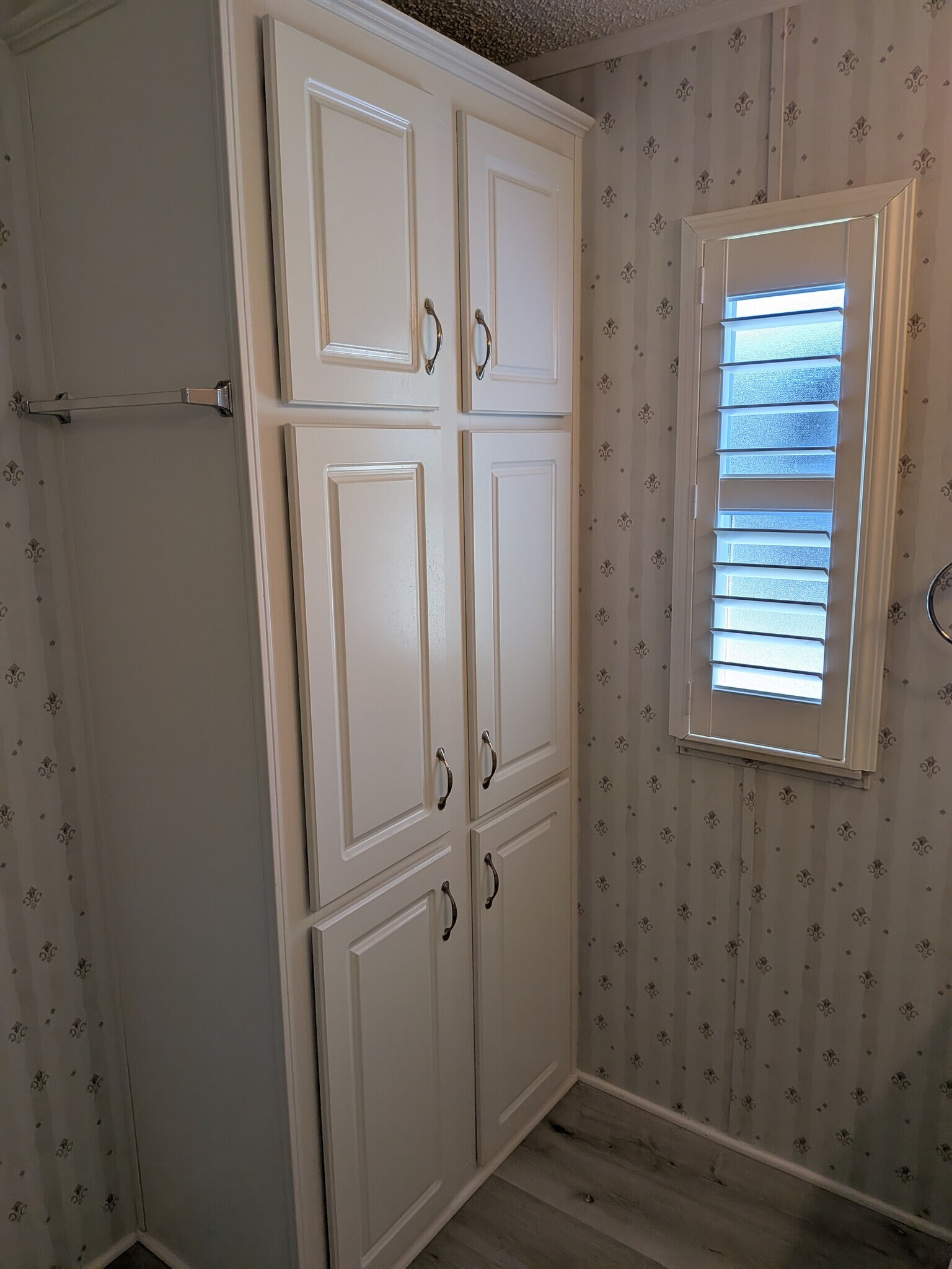 Building Photo - 215 Tiger Lilly Dr