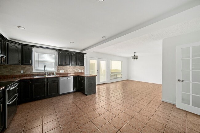 Building Photo - 9404 Denbury Way