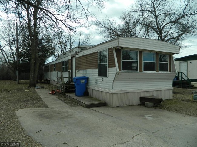 Building Photo - 185 US-212