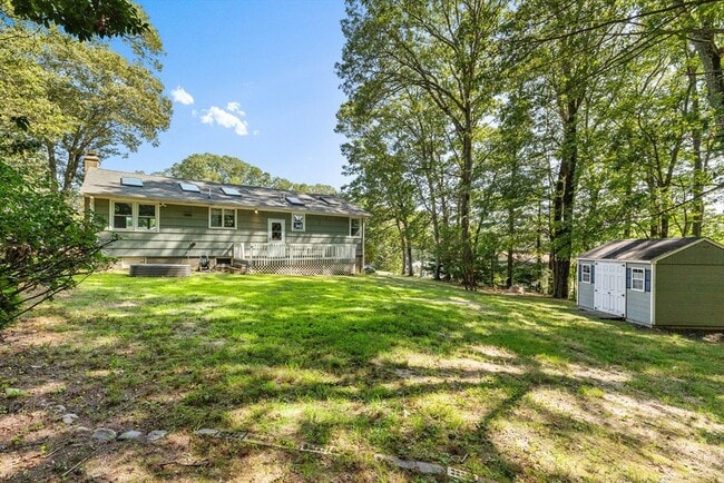 Building Photo - 16 Paulson Dr