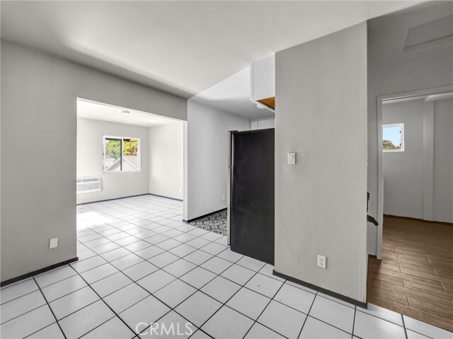 Building Photo - 1319 Cypress Ave