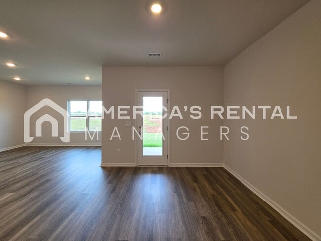 Building Photo - New Construction Home for Rent!