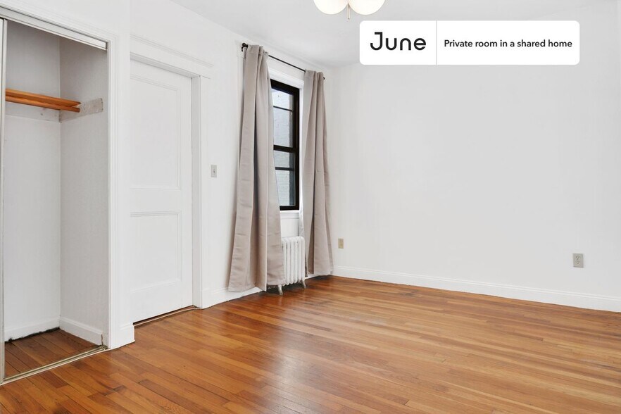 Building Photo - Room in Shared 4 bed/2 bath home