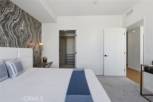 Building Photo - 1050 S Grand Ave