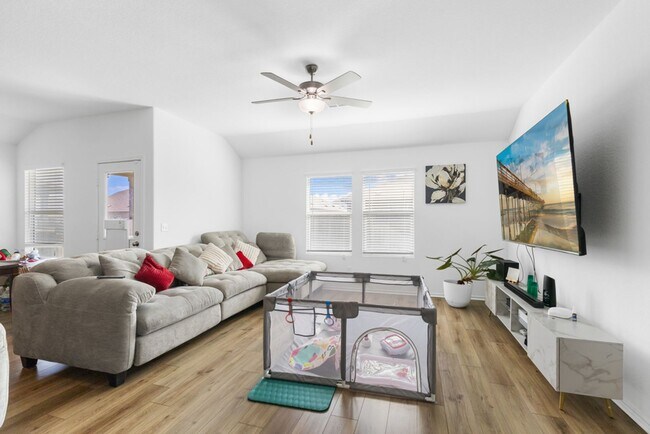 Building Photo - 149 River Rise Rd