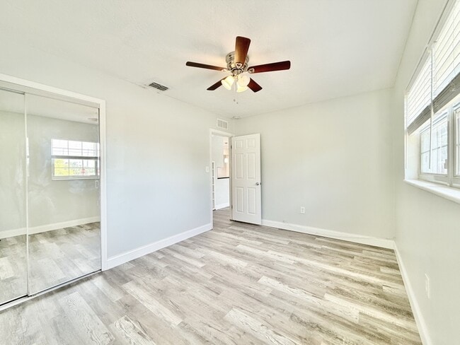 Building Photo - 9401 88th Way N