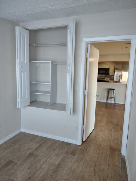 Building Photo - 194 Santa Clara Dr