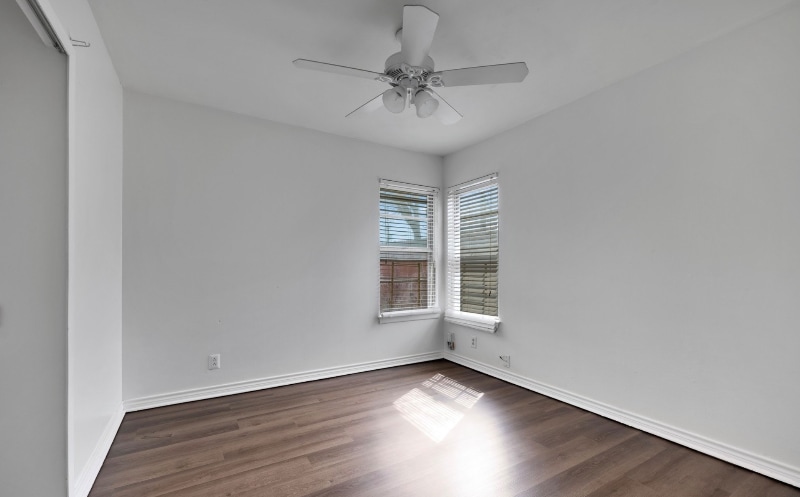 Building Photo - 318 Avalon St