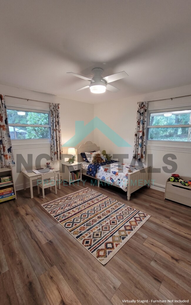 Building Photo - 706 Hedrick Dr
