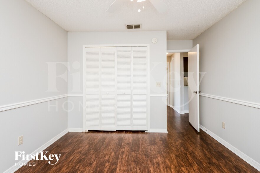 Building Photo - 6809 Coral Cove Dr