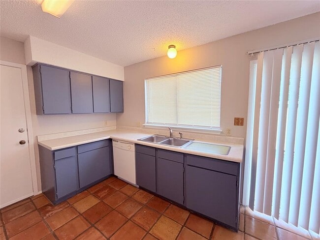 Building Photo - 9611 Blue Creek Ln