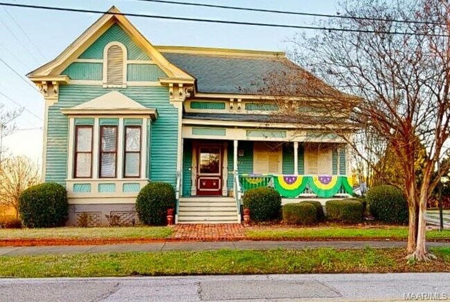 Primary Photo - 648 Clayton St