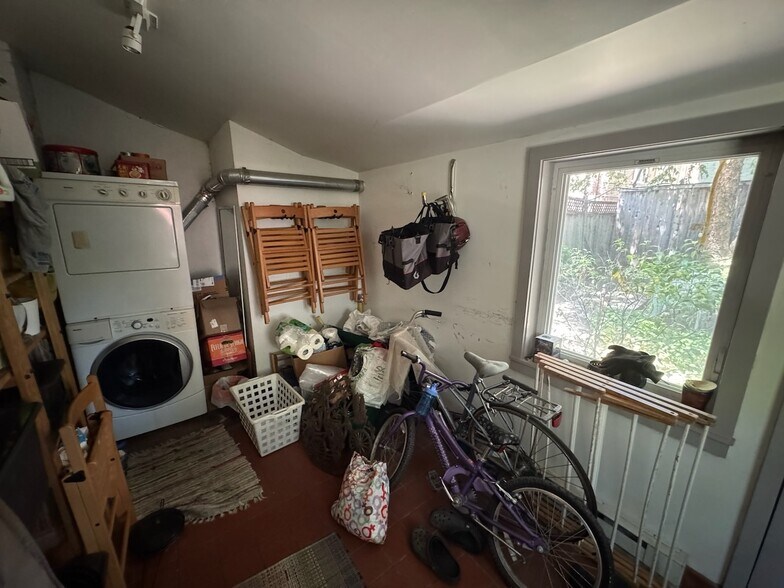 Building Photo - 3605 Hamilton St