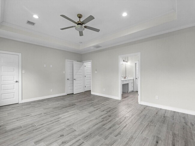Building Photo - 14606 Half Cir