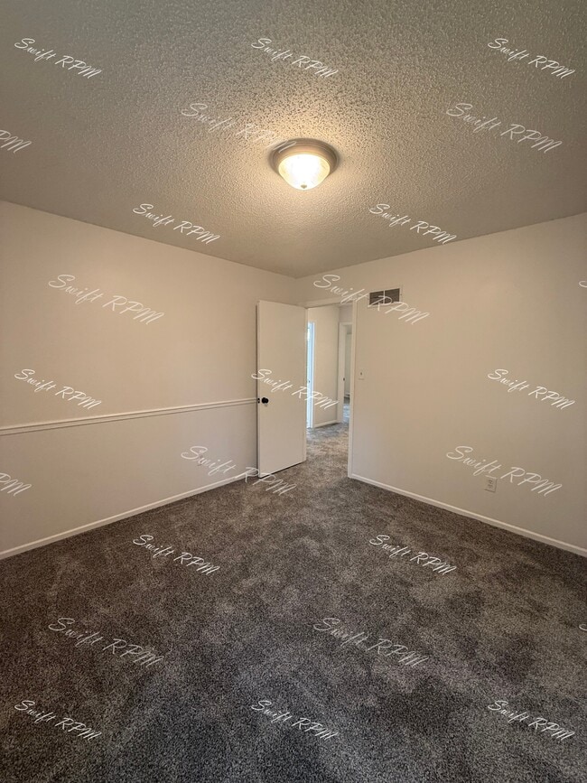 Building Photo - 11642 Grant Dr