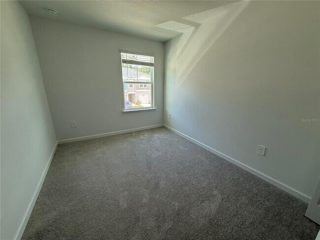 Building Photo - 3565 SE 37th Ave