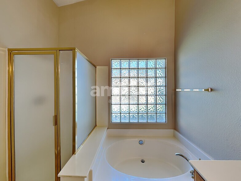 Building Photo - 7462 W Mohawk Ln