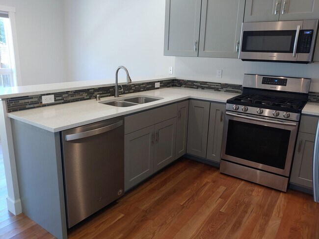 Building Photo - Lovely Single Level Home in Freeland and Pet Friendly!!