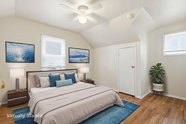 Building Photo - 314 W Muir Ave