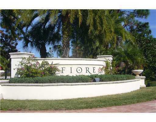 Building Photo - 4203 Myrtlewood Cir E