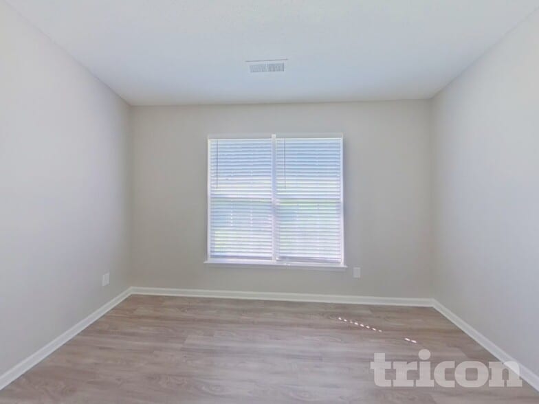 Building Photo - 1533 Moss Creek Dr