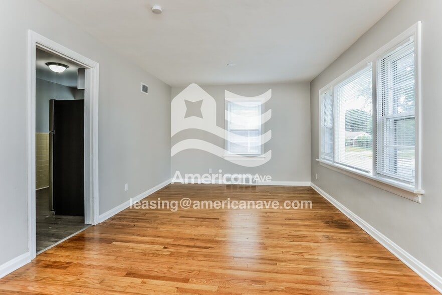 Building Photo - 6905 Raymond Ave