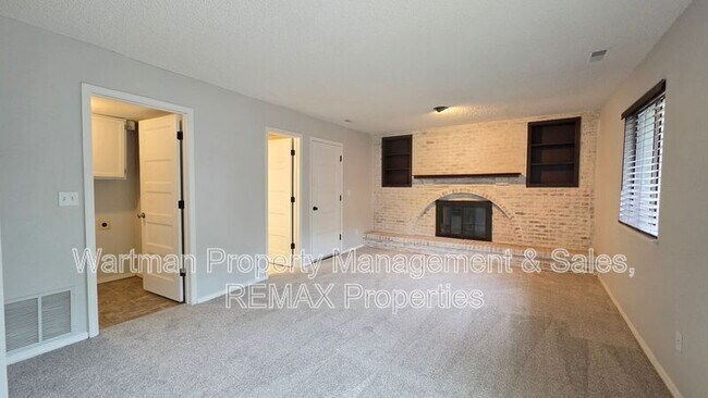 Building Photo - 6371 Galway Dr