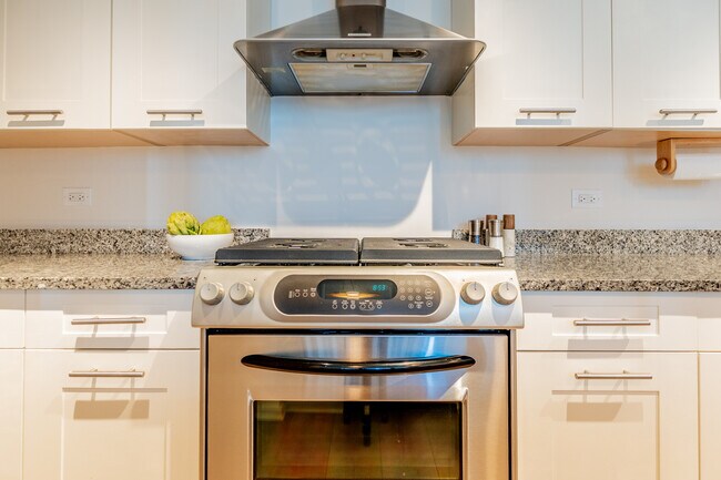 Building Photo - 240 E Illinois St