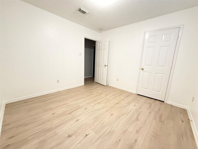 Building Photo - 13810 Audra Ln