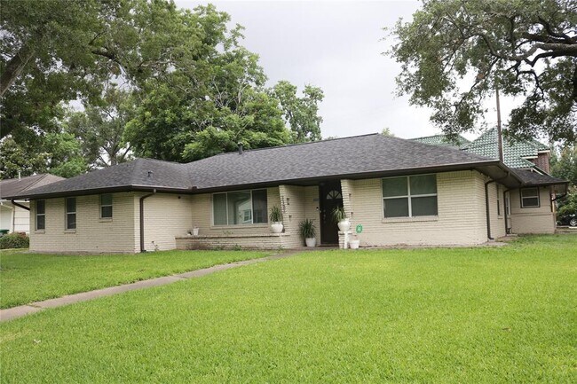 Primary Photo - 3123 Deal St