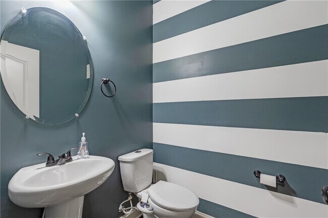 Building Photo - 2309 Oakton Pl