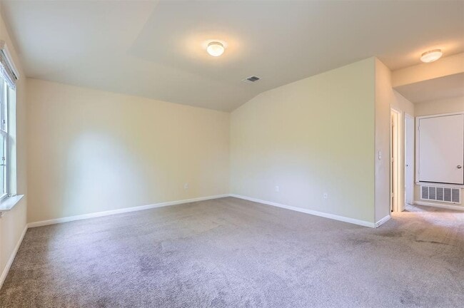 Building Photo - 112 Sabine River Dr